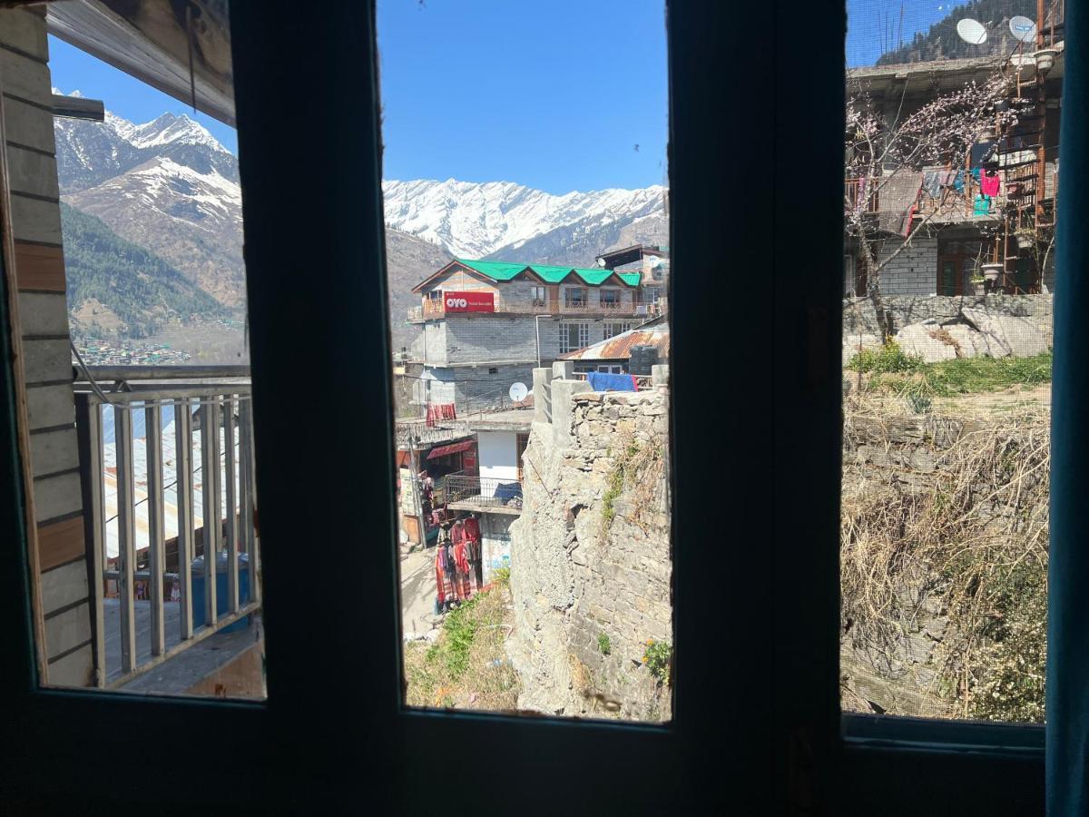 The Vagabond Manali Hostel Exterior photo