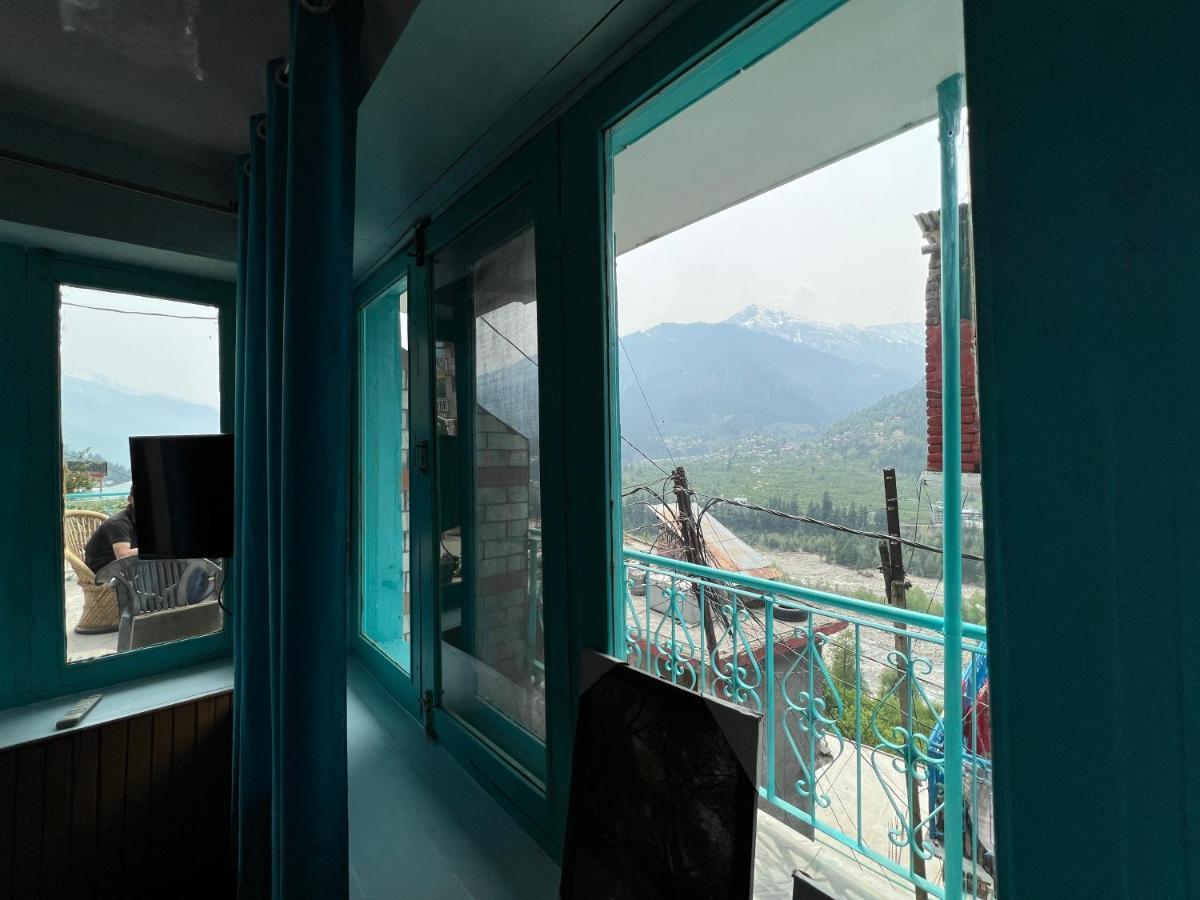 The Vagabond Manali Hostel Exterior photo