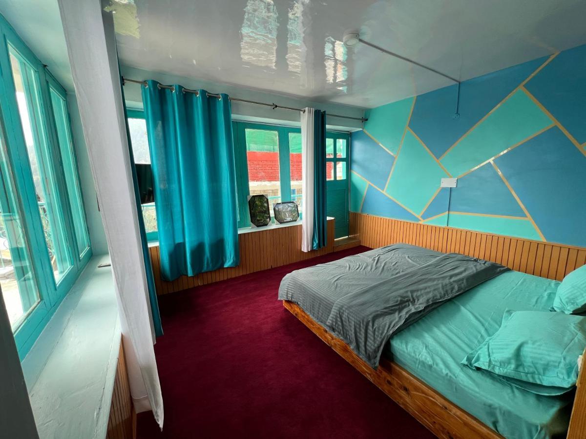 The Vagabond Manali Hostel Exterior photo