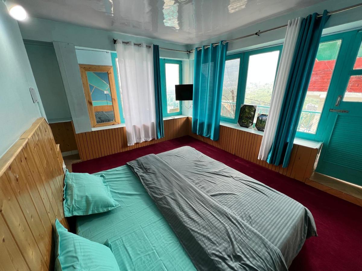 The Vagabond Manali Hostel Exterior photo