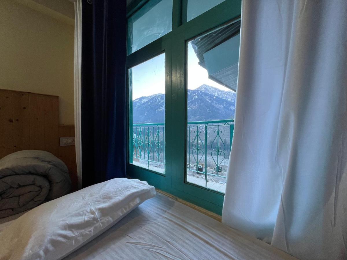 The Vagabond Manali Hostel Exterior photo