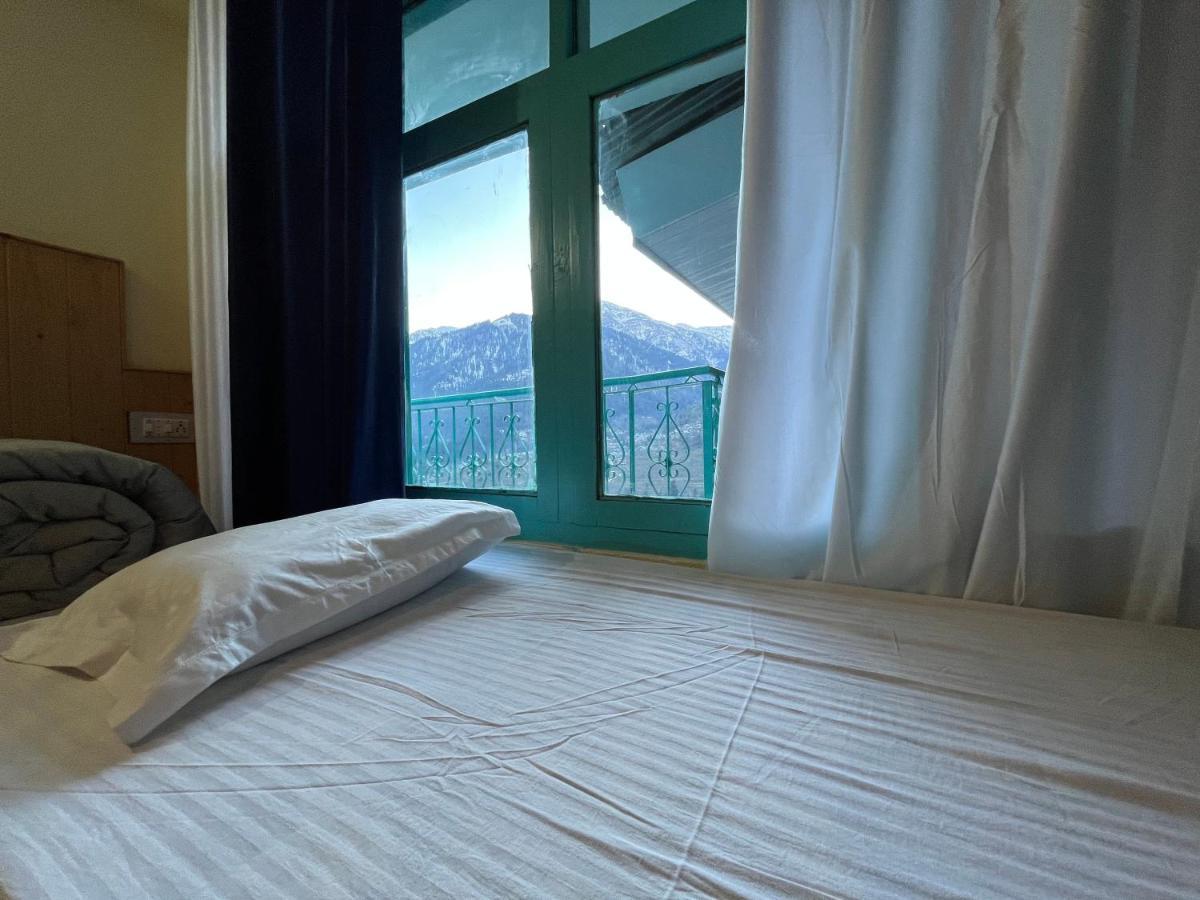 The Vagabond Manali Hostel Exterior photo